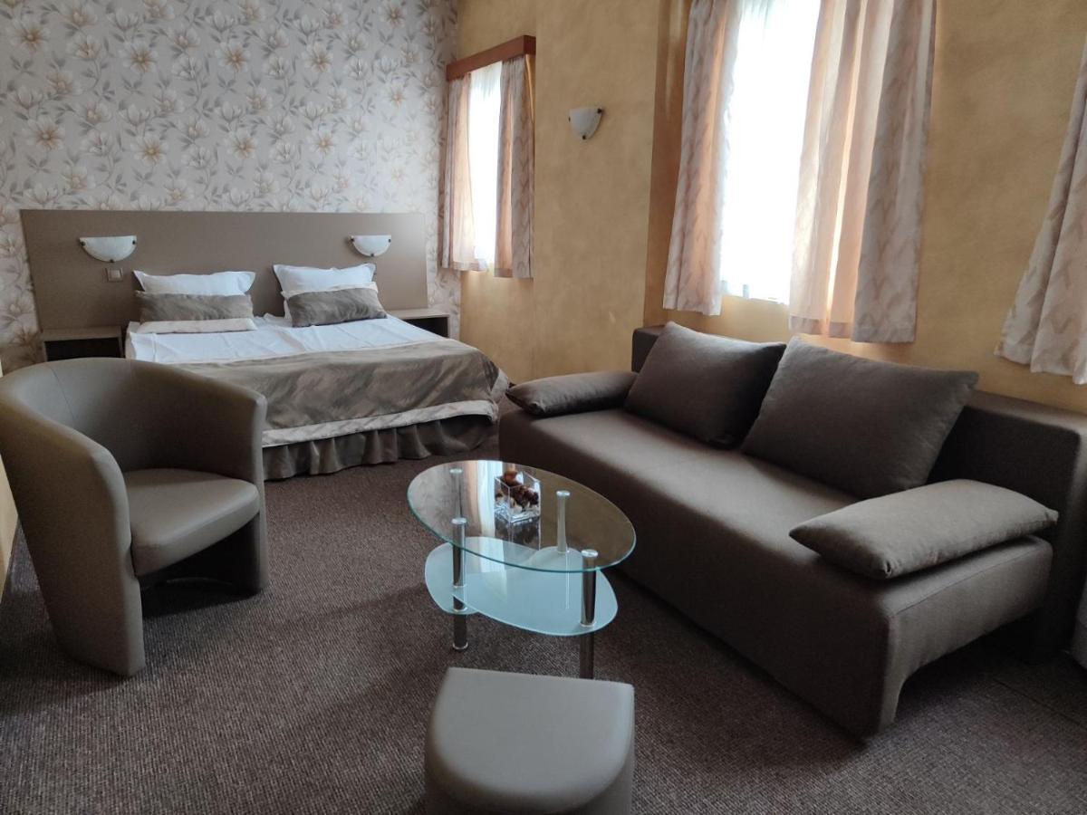 Hotel Bulair Burgas Bagian luar foto