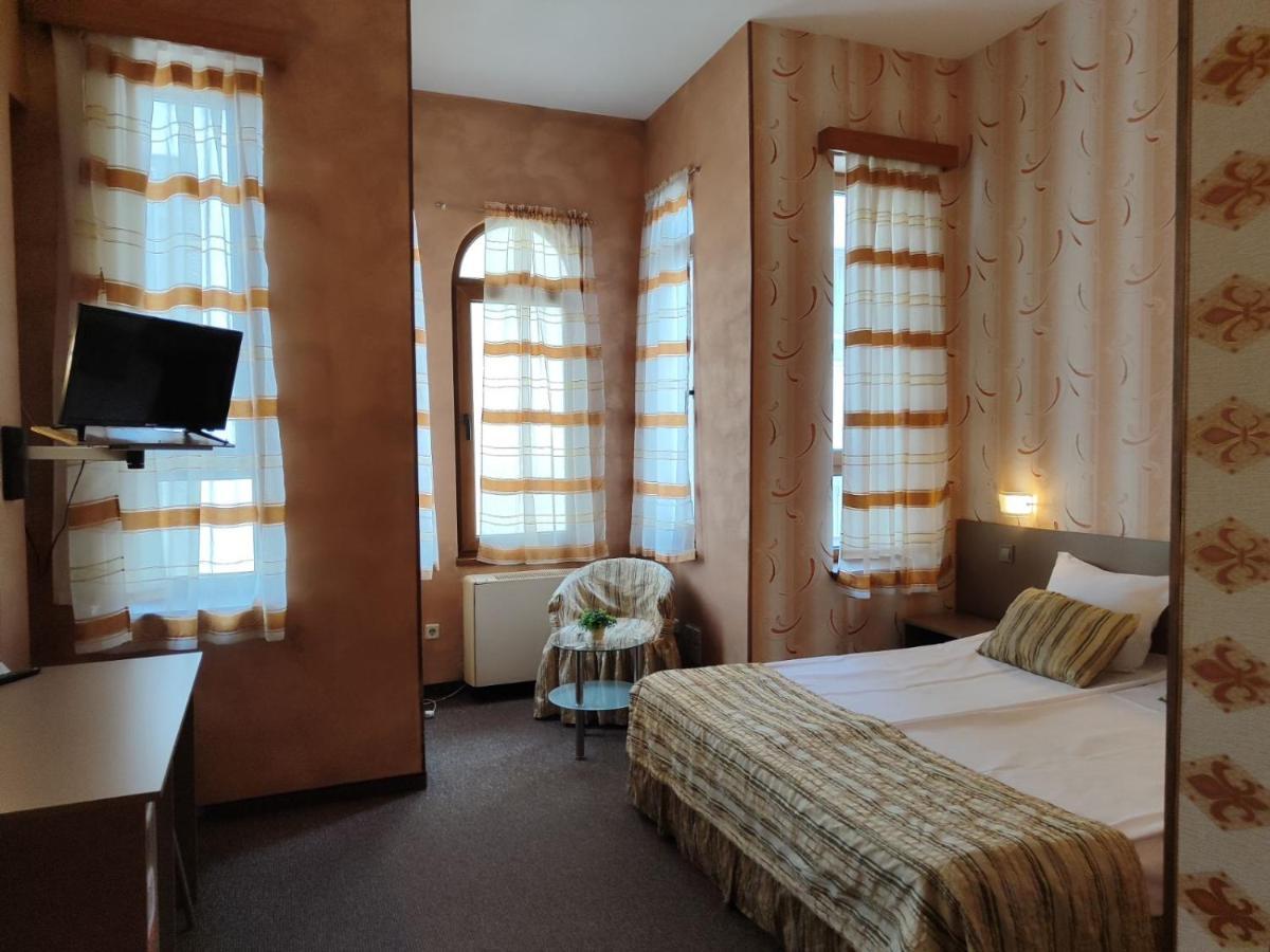 Hotel Bulair Burgas Bagian luar foto